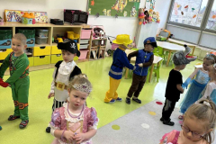 d8f72e59-f520-4caa-94ae-92806ac3fede