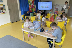 e489362d-4035-46c4-b76b-792ed158e508-1