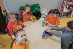 87a25bfb-928e-4a26-8f0d-a2f373320e78