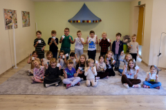 Warsztaty-z-kredek-i-pokaz-magiczny-137