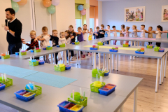 Warsztaty-z-kredek-i-pokaz-magiczny-6