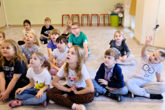 Warsztaty-z-kredek-i-pokaz-magiczny-66